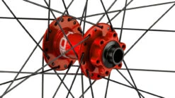 HOPE Juego De Ruedas Pro 4 + Fortus 26 Disc 6 Agujeros 29" Boost 35 HOPE Juego De Ruedas Pro 4 + Fortus 26 Disc 6 Agujeros 29" Boost -Schwalbe Ventas 395317